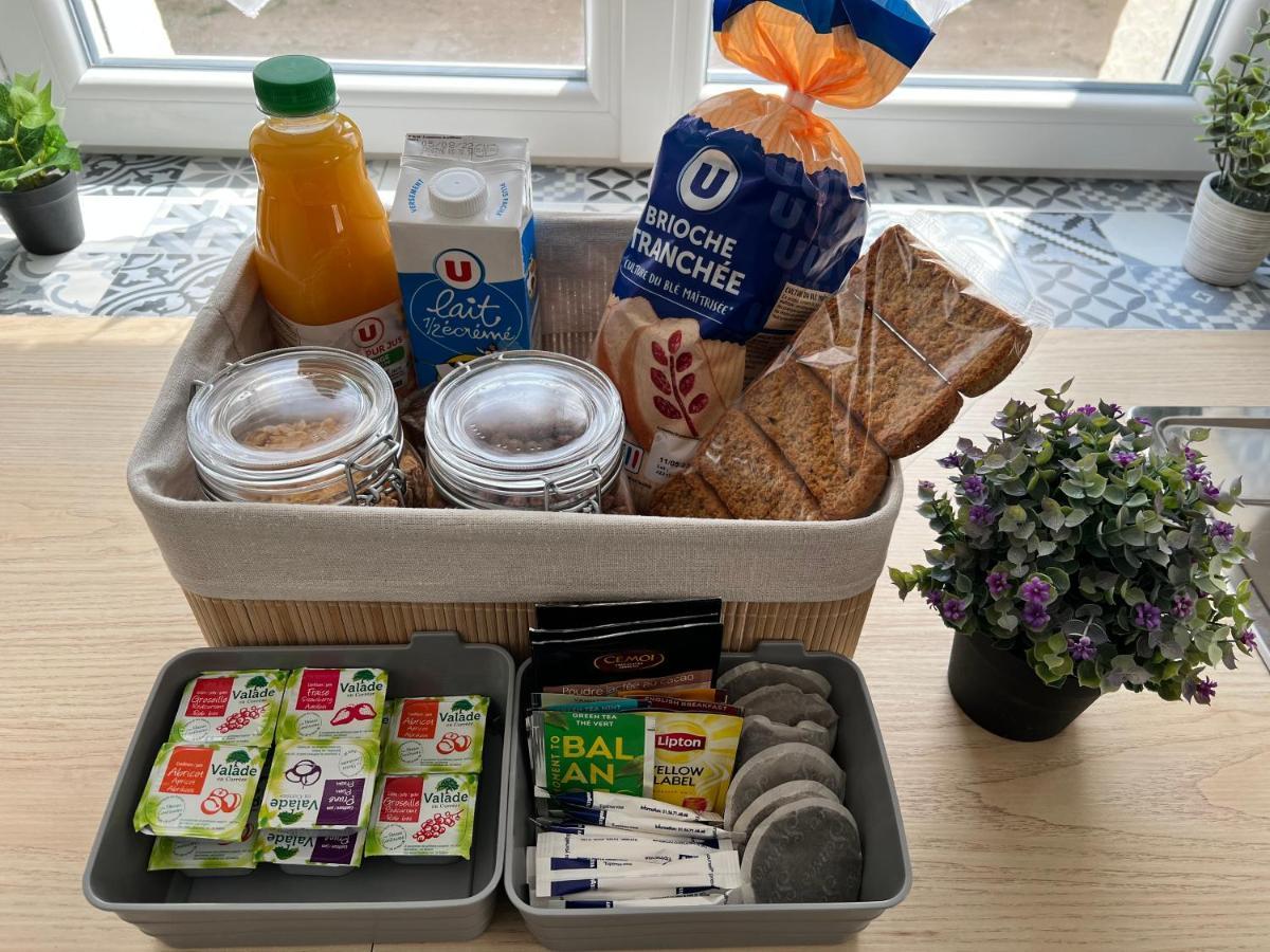 Maison Au Numero 21, Petit-Dejeuner Offert Villefranche-sur-Cher 外观 照片